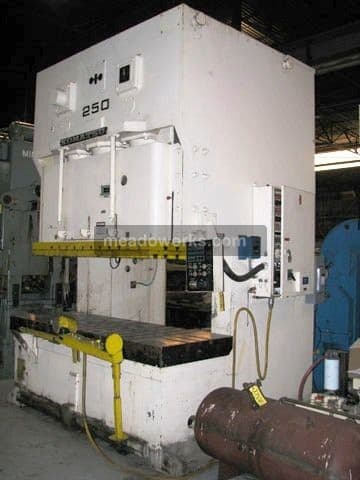 Used 1984 Komatsu OBW250 Geared-Design, Double Crank, Gap Frame Press Presses, GAP