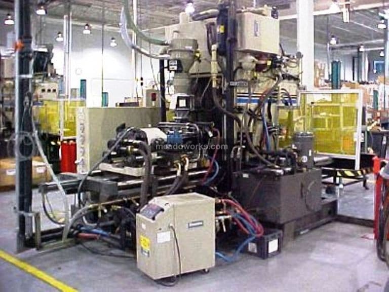 Used 1995 Cincinnati Milacron CH250S - Shuttle Injection Molding Machines: Vertical