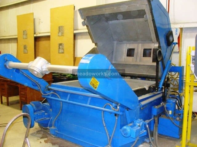 Used 2002 Ferry M-40PC Single Station Clamshell-Style Rotational Molding Machine Rotational Molding Machinery