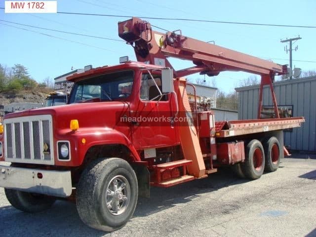 Used 1986 Navistar International F2574 Truck/Cranes