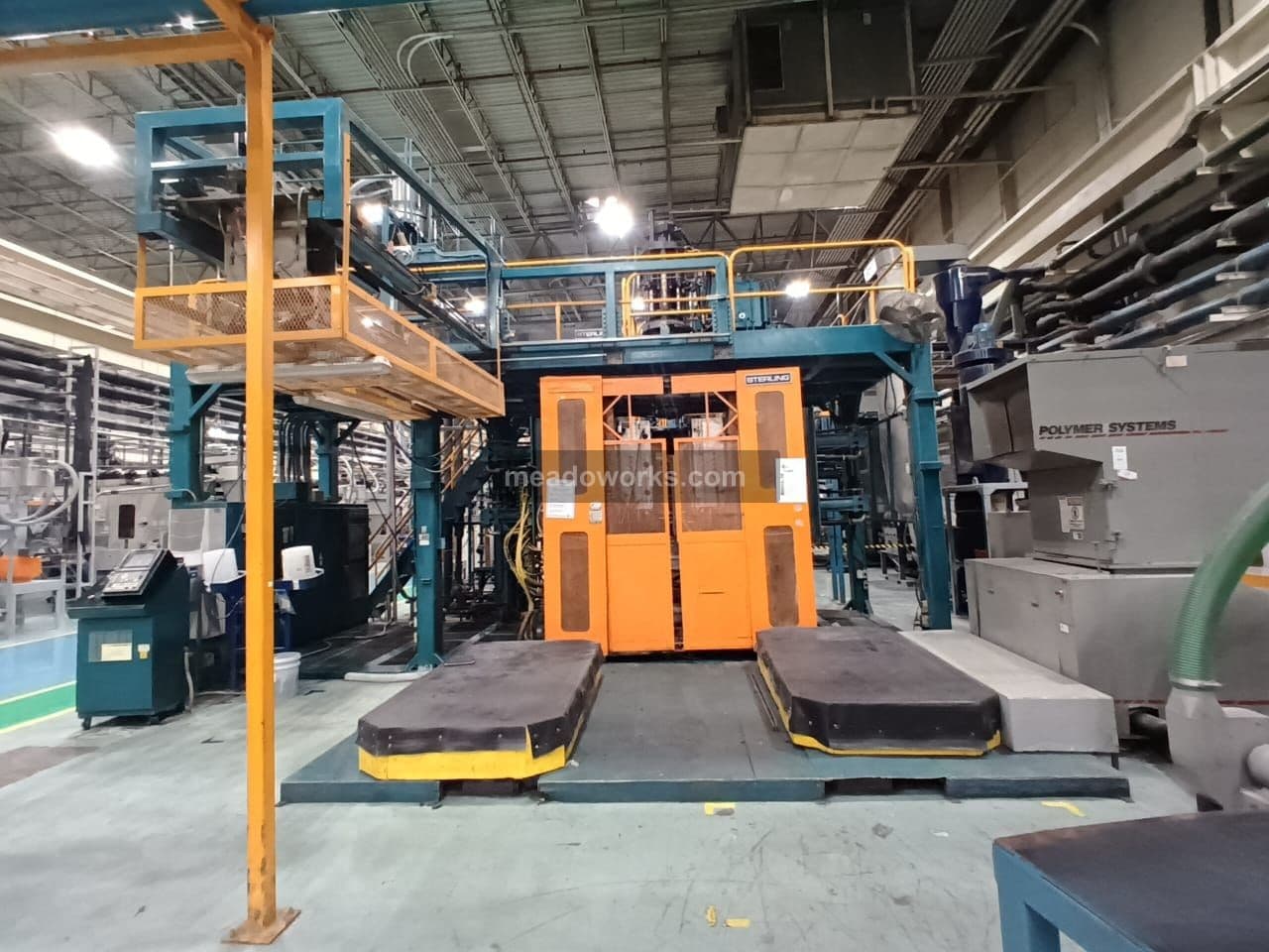Used 1999 Sterling B-60 Blow Molding: Accumulator Head