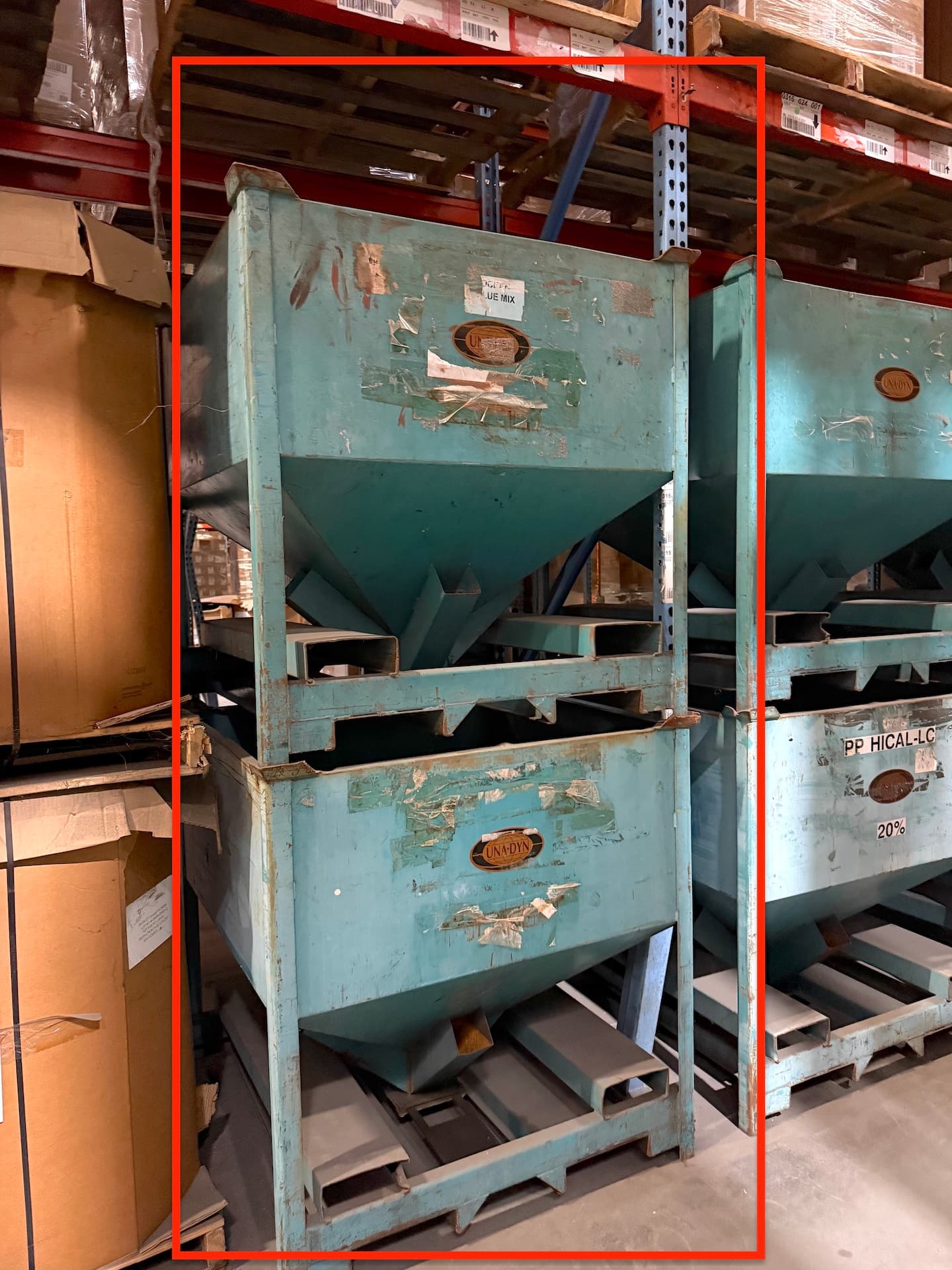 Used Una-Dyn Material Bins