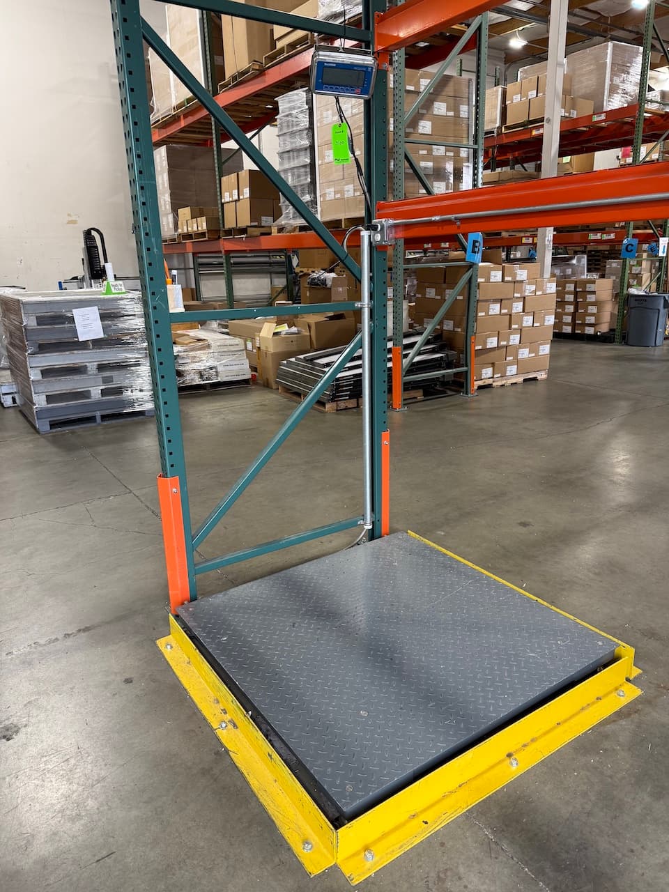 Used WorldWeigh Scales
