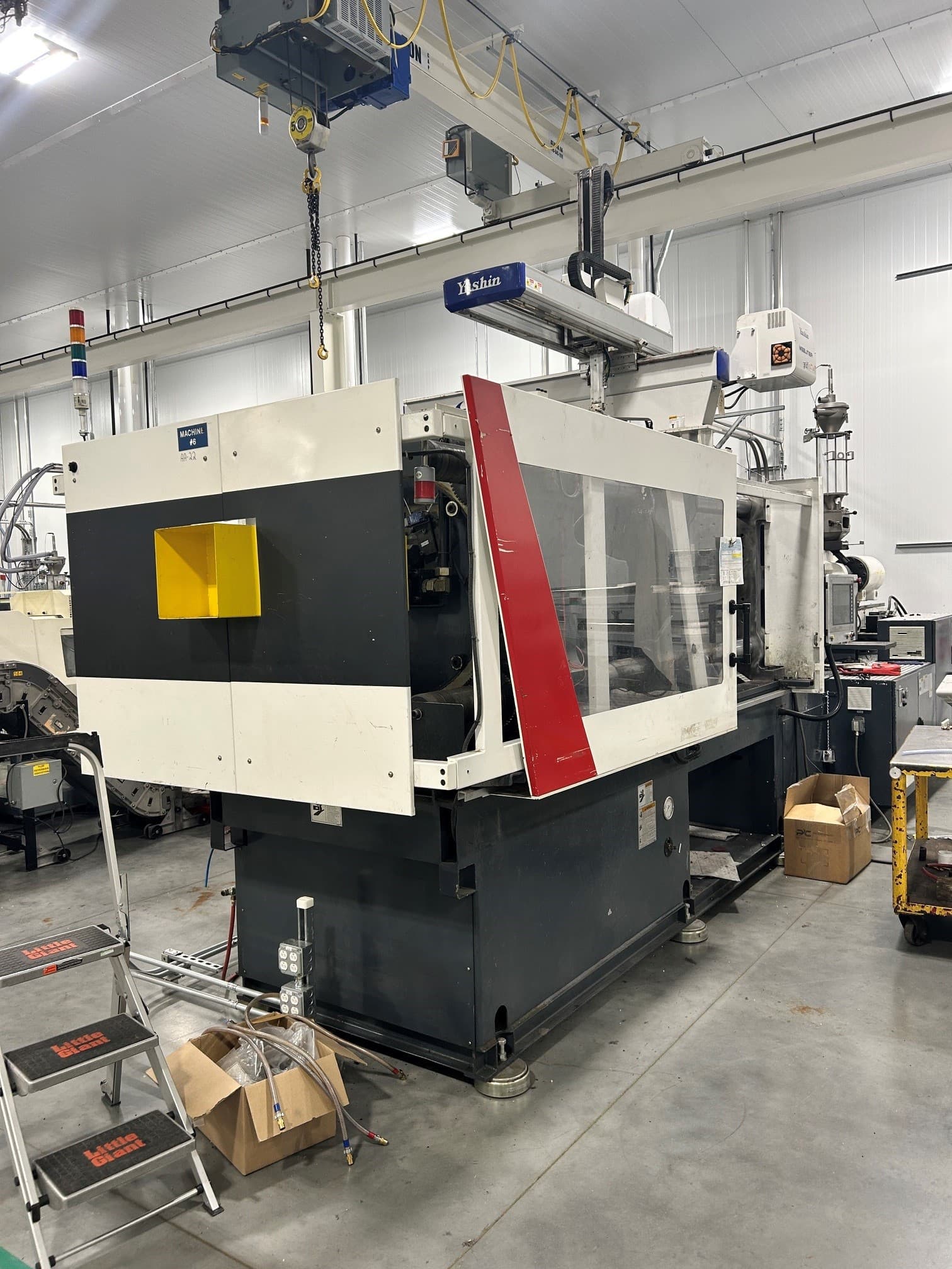 Used 2018 Milacron MTs-400 Injection Molding Machines: Horizontal