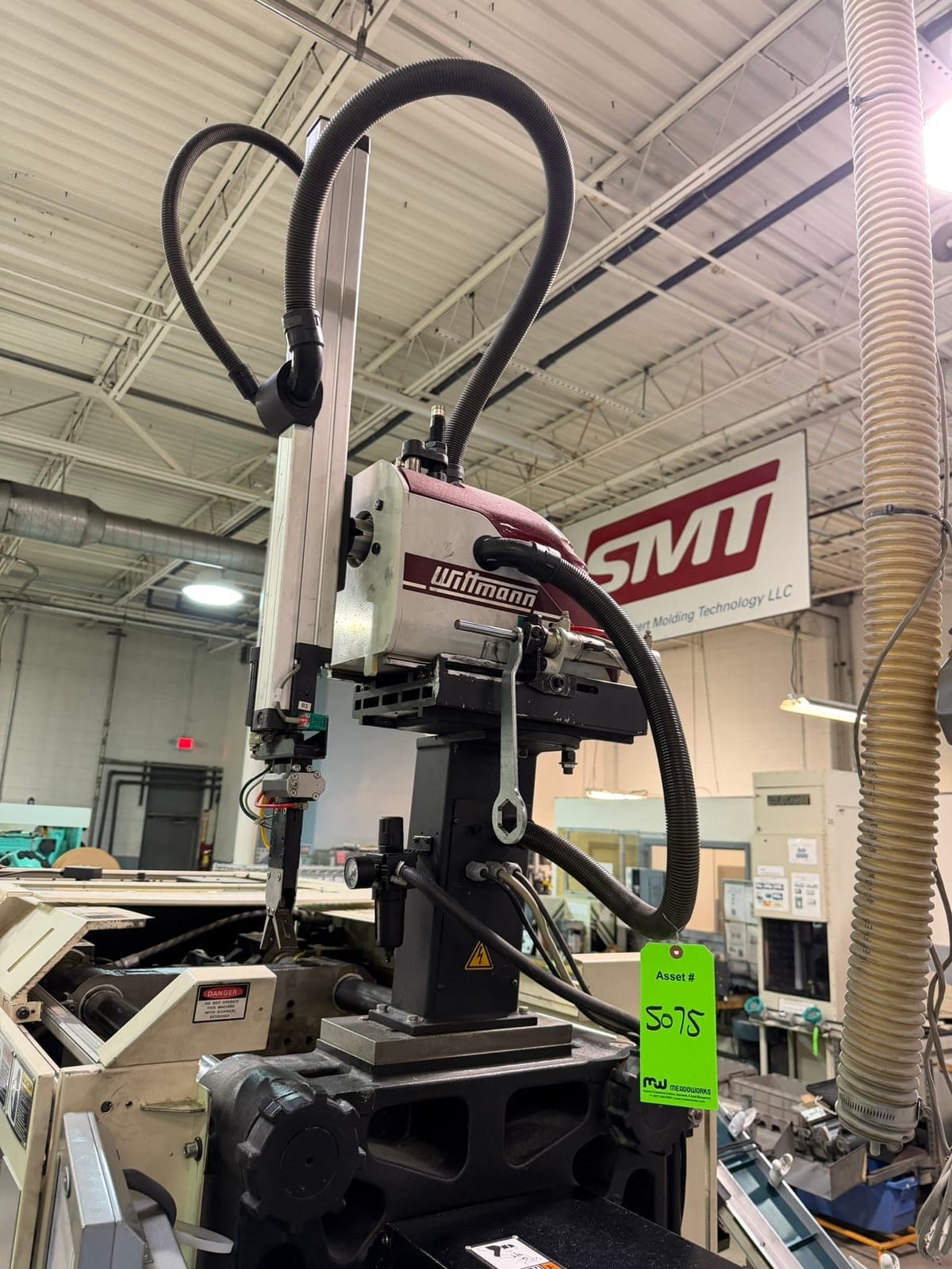 Used 2008 Wittmann W702 Sprue Picker Robots