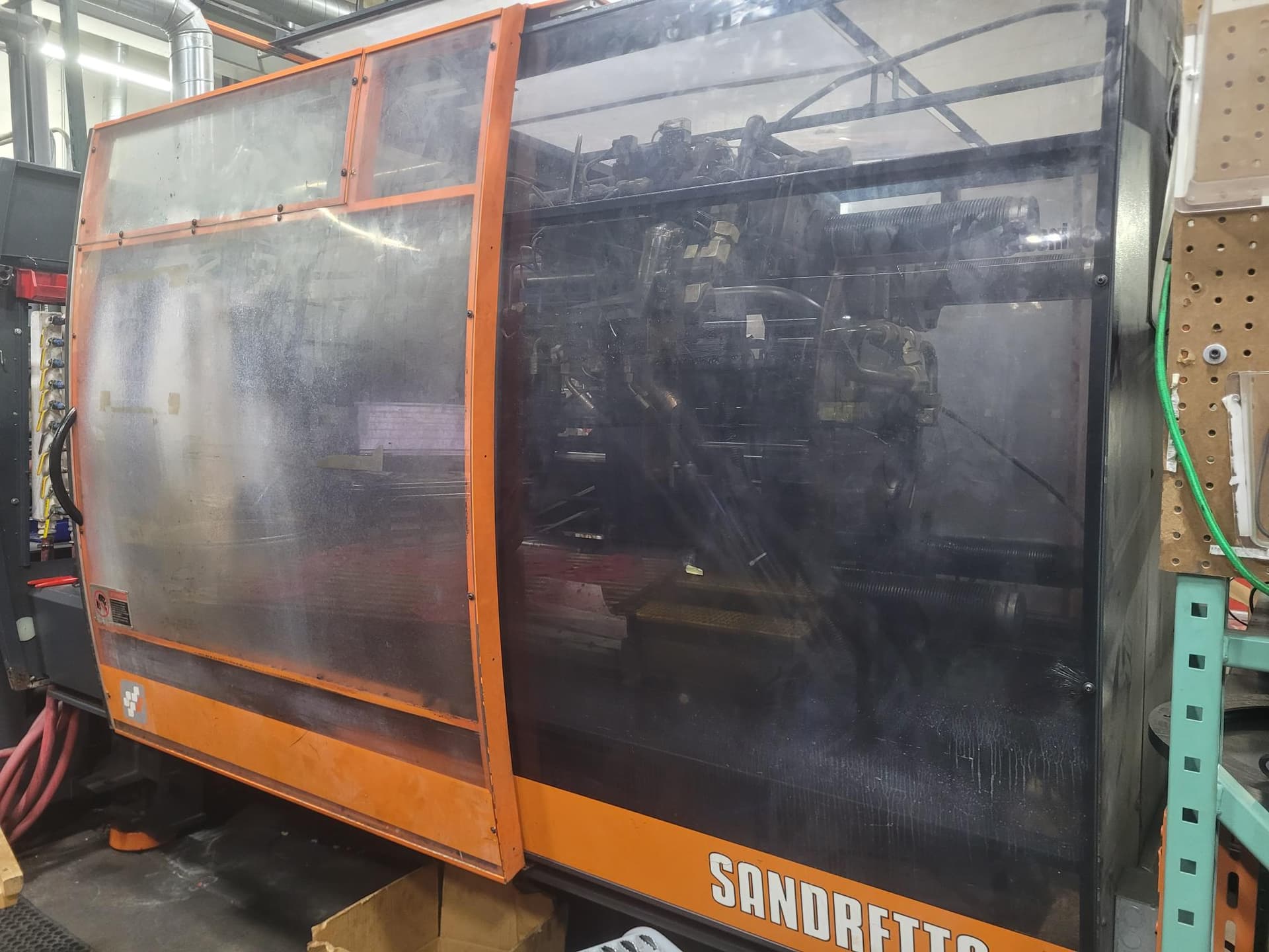 Used 2000 Sandretto 1300/220 Injection Molding Machines: Horizontal