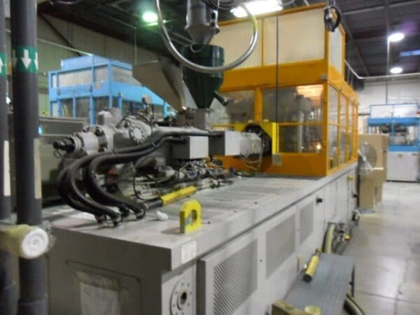 PF8-4B Injection Stretch Blow Molder - Image 3