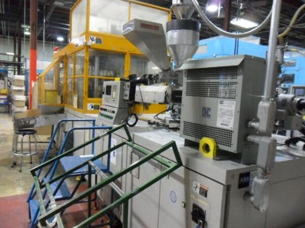PF8-4B Injection Stretch Blow Molder - Image 3