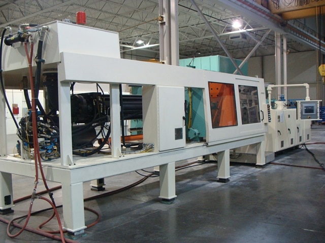 Lumina 1600h – Structural Plastics Injection Machine