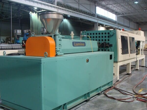 Lumina 1600h - Structural Plastics Injection Machine - Image 3