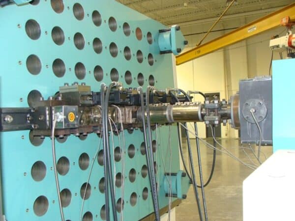Lumina 1600h - Structural Plastics Injection Machine - Image 7